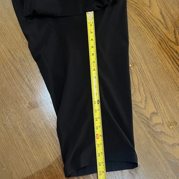 Chico's Black Capris with Pink Lining Chico’s - Picture 4 of 6